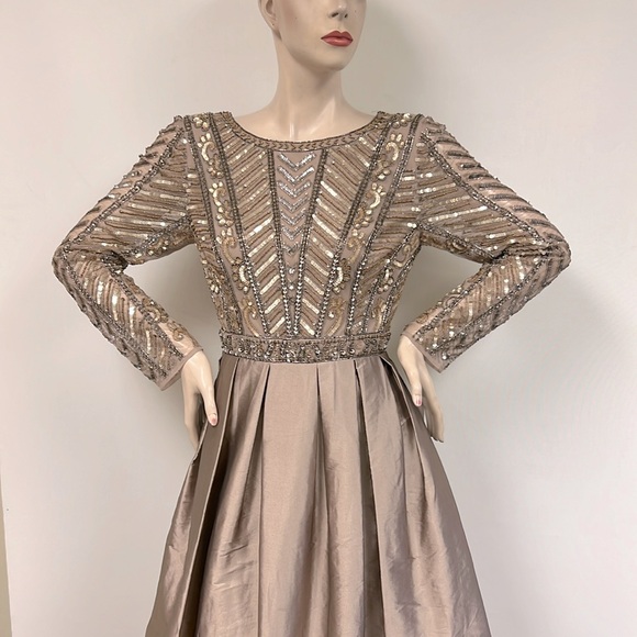 Aidan Mattox beaded long sleeves pleated with pockets long gown - Picture 4 of 8